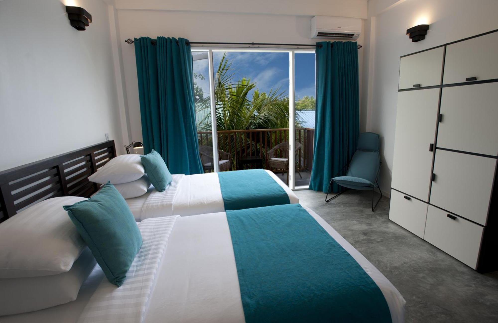 Deluxe Double or Twin Room Three Dives per