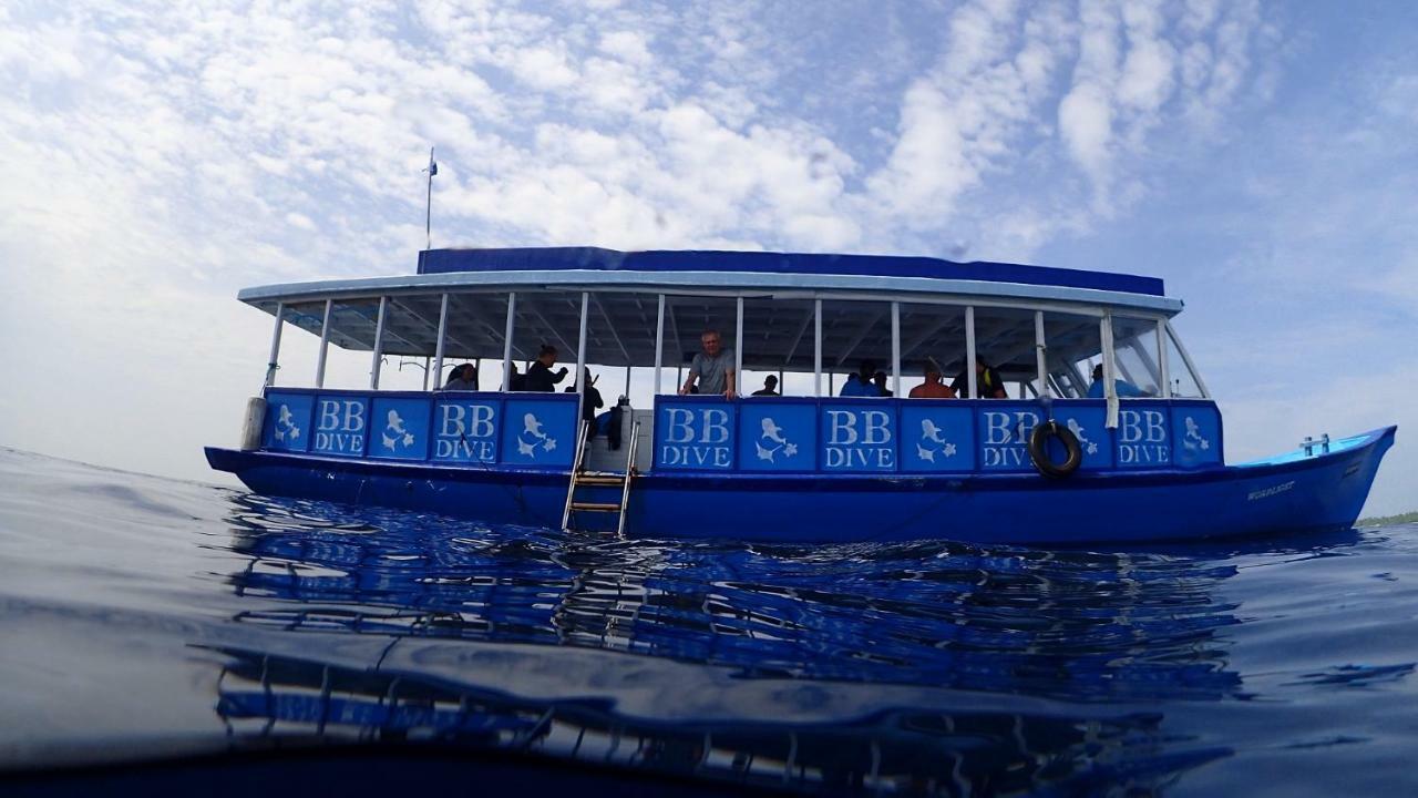 Deluxe Double or Twin Room Three Dives per